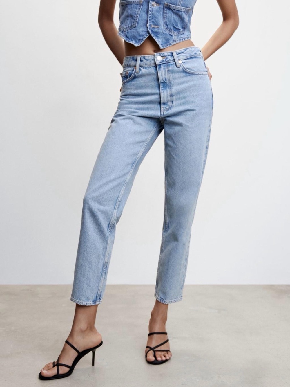 Mango Mom Jeans – Light Wash